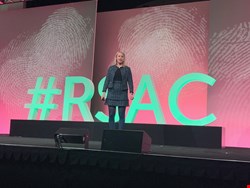 Dr Jessica Barker, presenting on the keynote stage at RSA in San Francisco