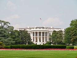 Three White House advisors expressed their reservations over PIPA and SOPA