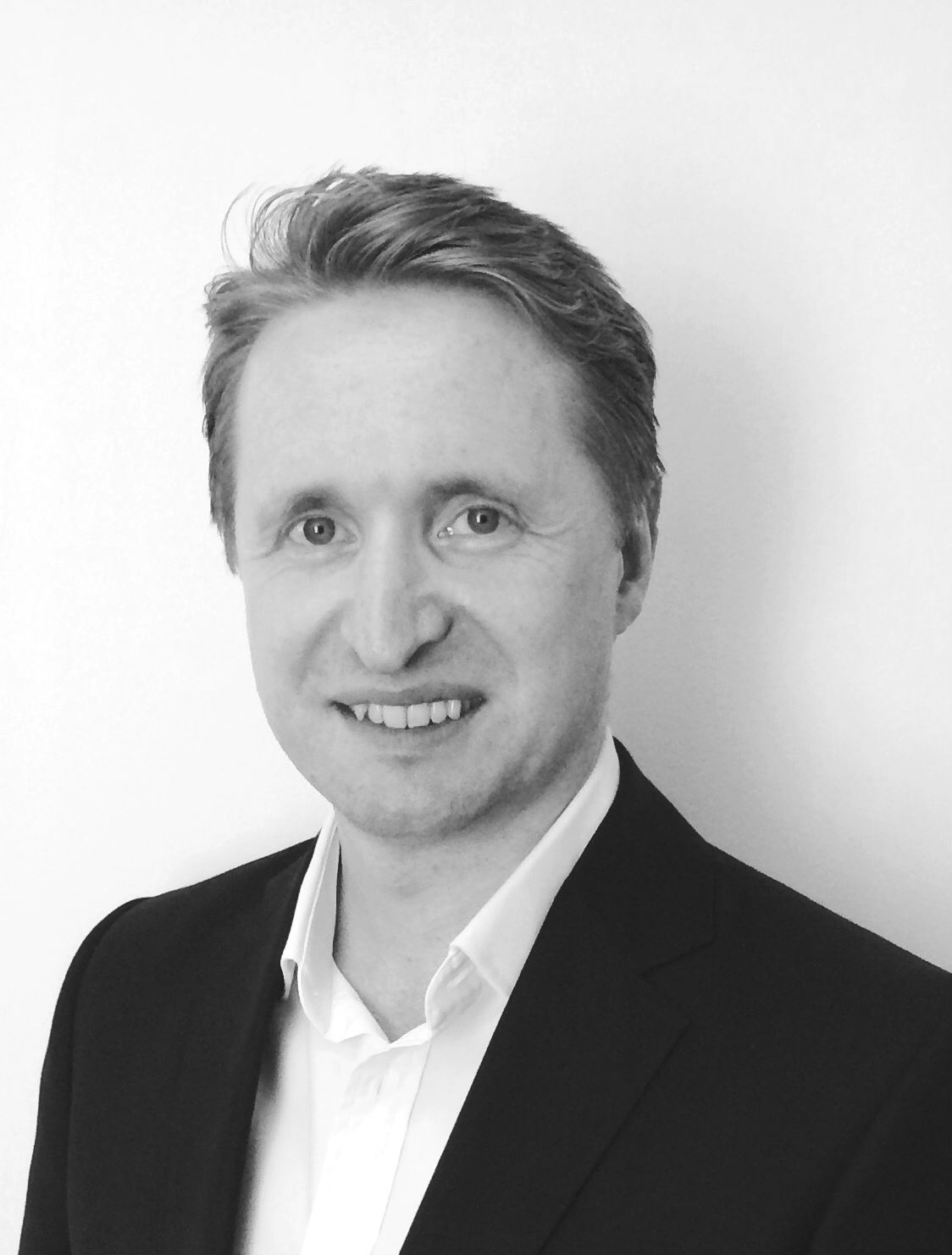 Photo of Lewis Henderson