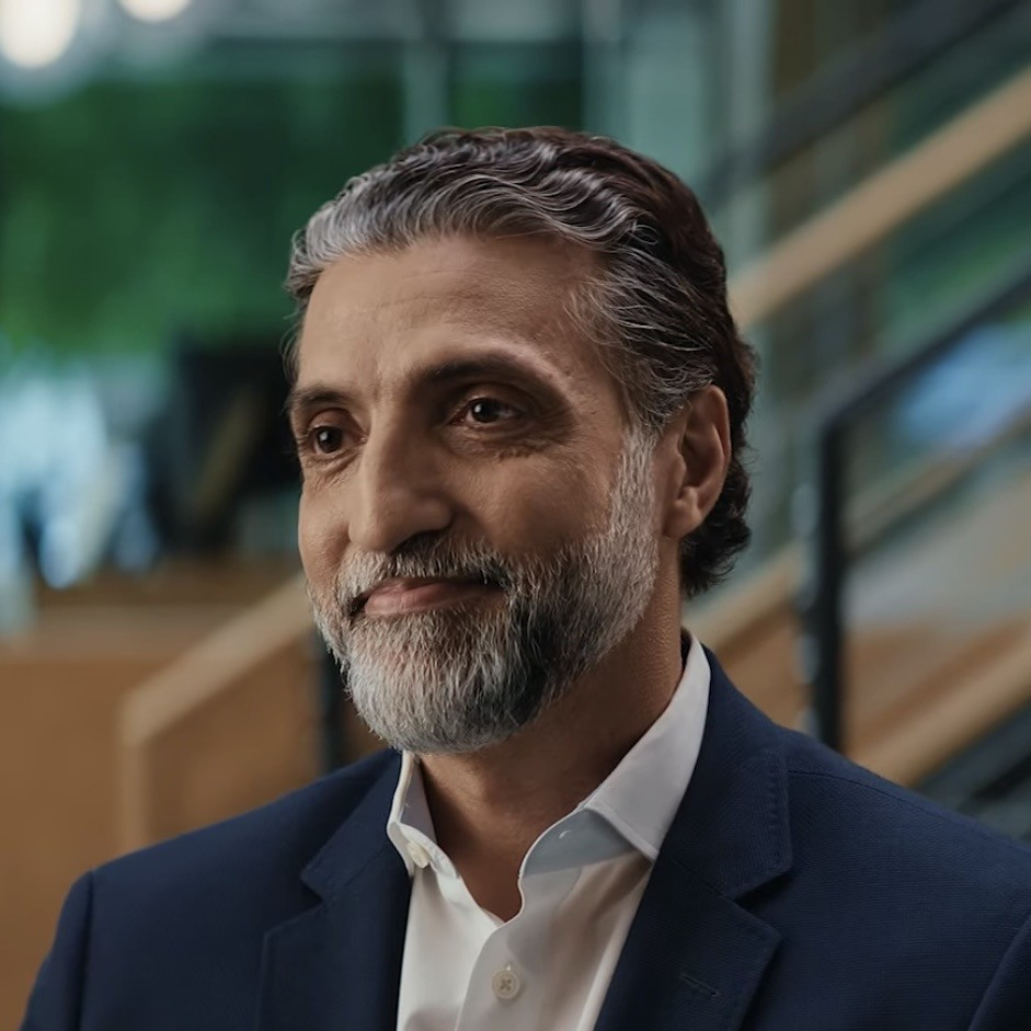 Photo of Herain Oberoi
