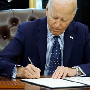 Biden Tightens Software Supply Chain Security Requirements