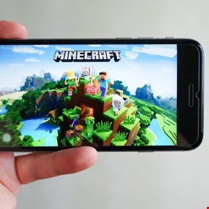 Fake Minecraft Clients Deliver WeedHack Malware Despite Takedown