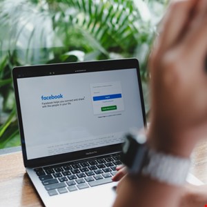 Phishing Scams Exploit Browser Attacks to Steal Facebook Passwords