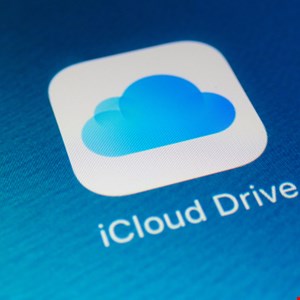 Apple iCloud Hacker Steals Nudes